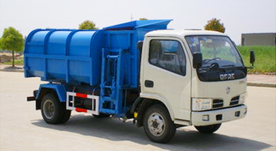 東風福瑞卡掛桶垃圾車(5立方)