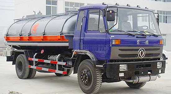 東風(fēng)153化工液體運(yùn)輸車(chē)